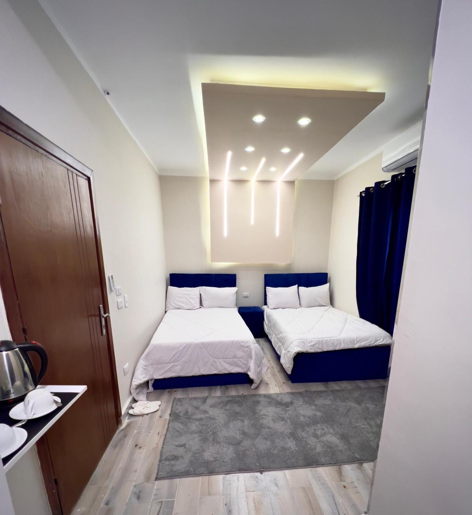 Moses Pyramids Inn Kafrat al Jabal Exterior photo